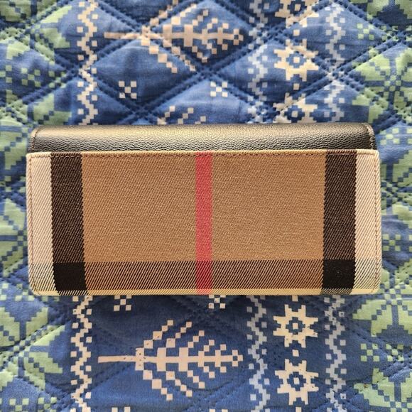 Burberry Halton‎ Check Canvas & Leather Continental Wallet in Classic Monogram - Picture 7 of 10
